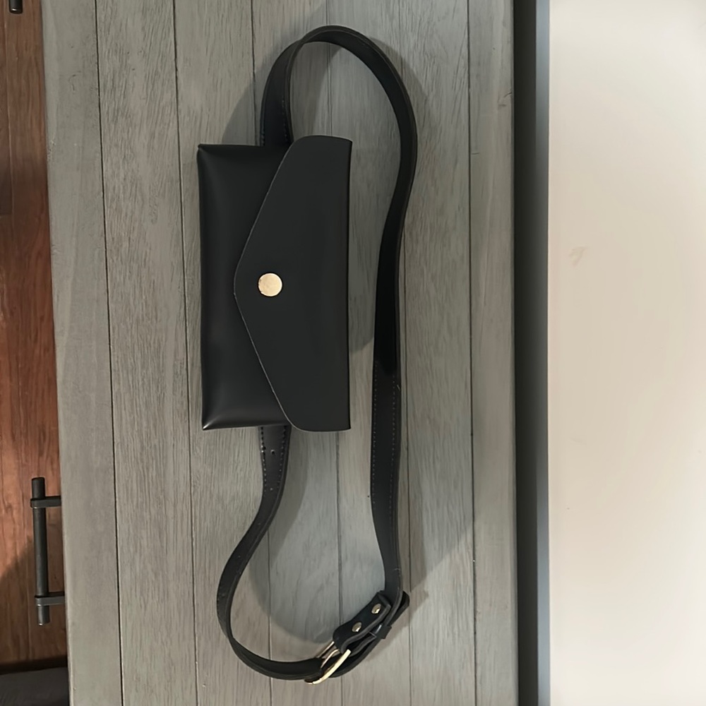 Belt bag never used